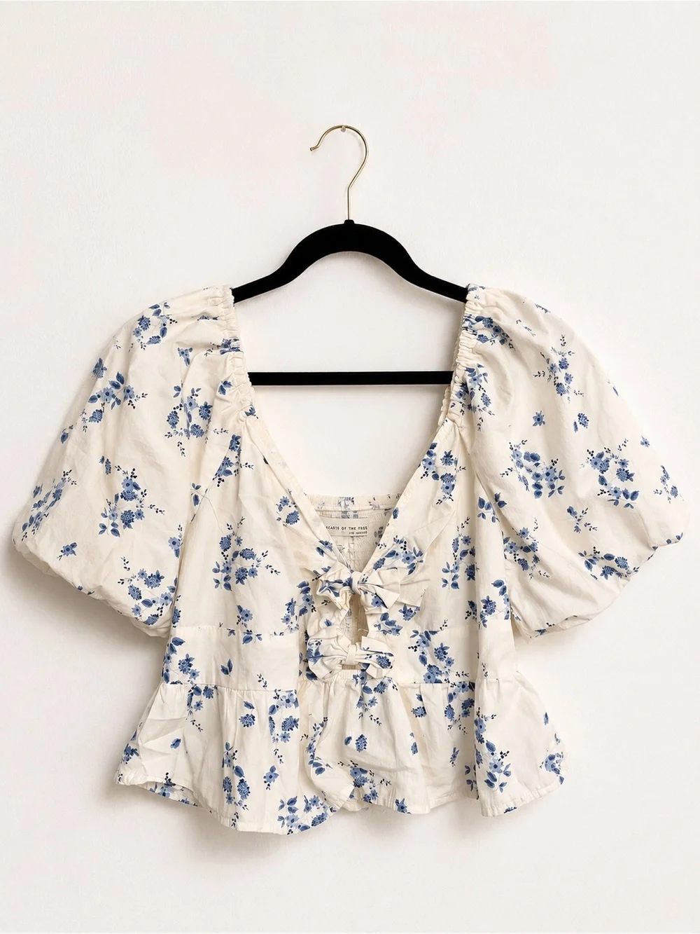 Band of the Free Los Angeles Blue Floral Smocked Peplum Puff Sleeve Crop